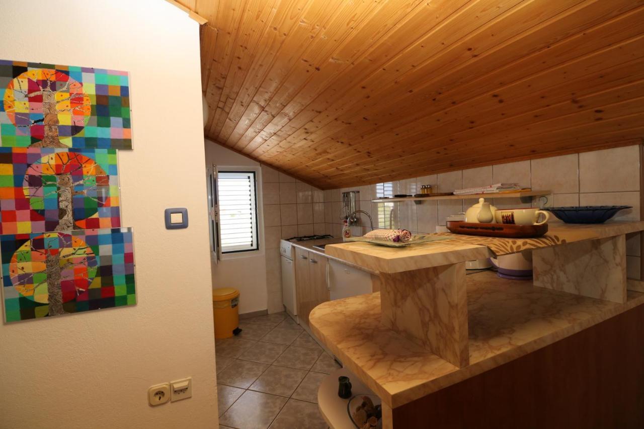 Apartments With A Parking Space Nin, Zadar - 11402 Exterior photo