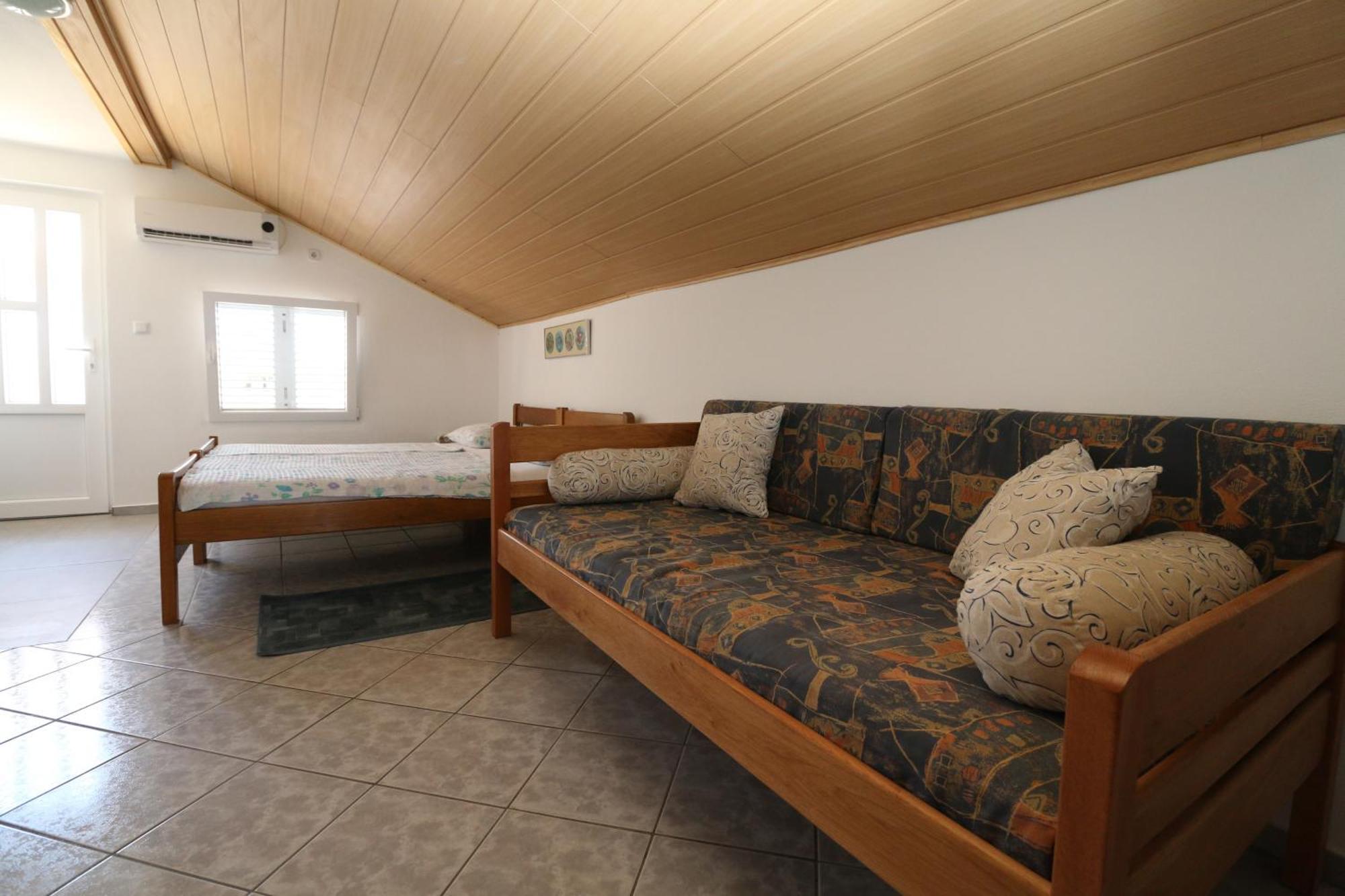Apartments With A Parking Space Nin, Zadar - 11402 Room photo